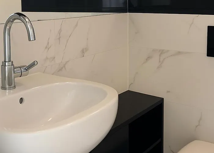 The Eleven Apartament *